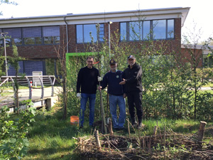 Rotary-Club spendet Obstbäume